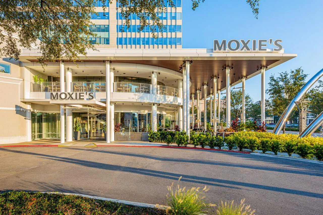 Moxies Houston Galleria