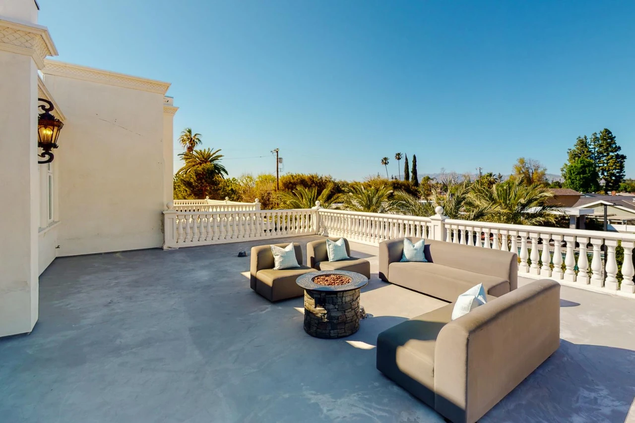 The Valley Villa