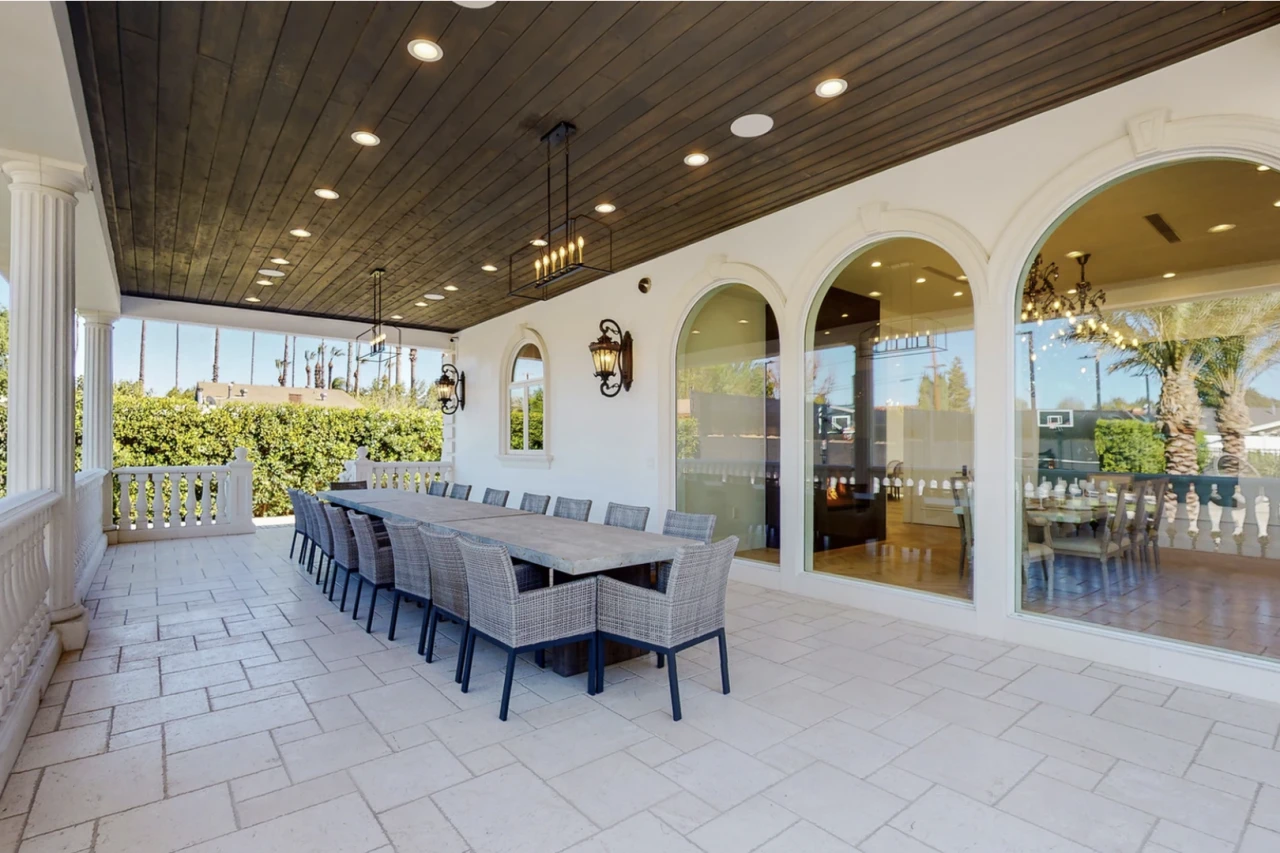 The Valley Villa